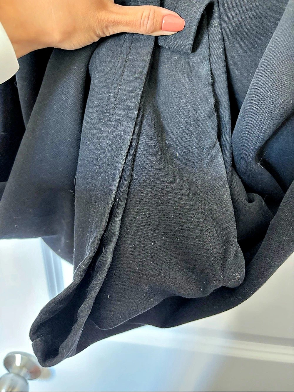 “Alo” black sweatpants, EUC, Size 6-10 - Picture 5 of 7